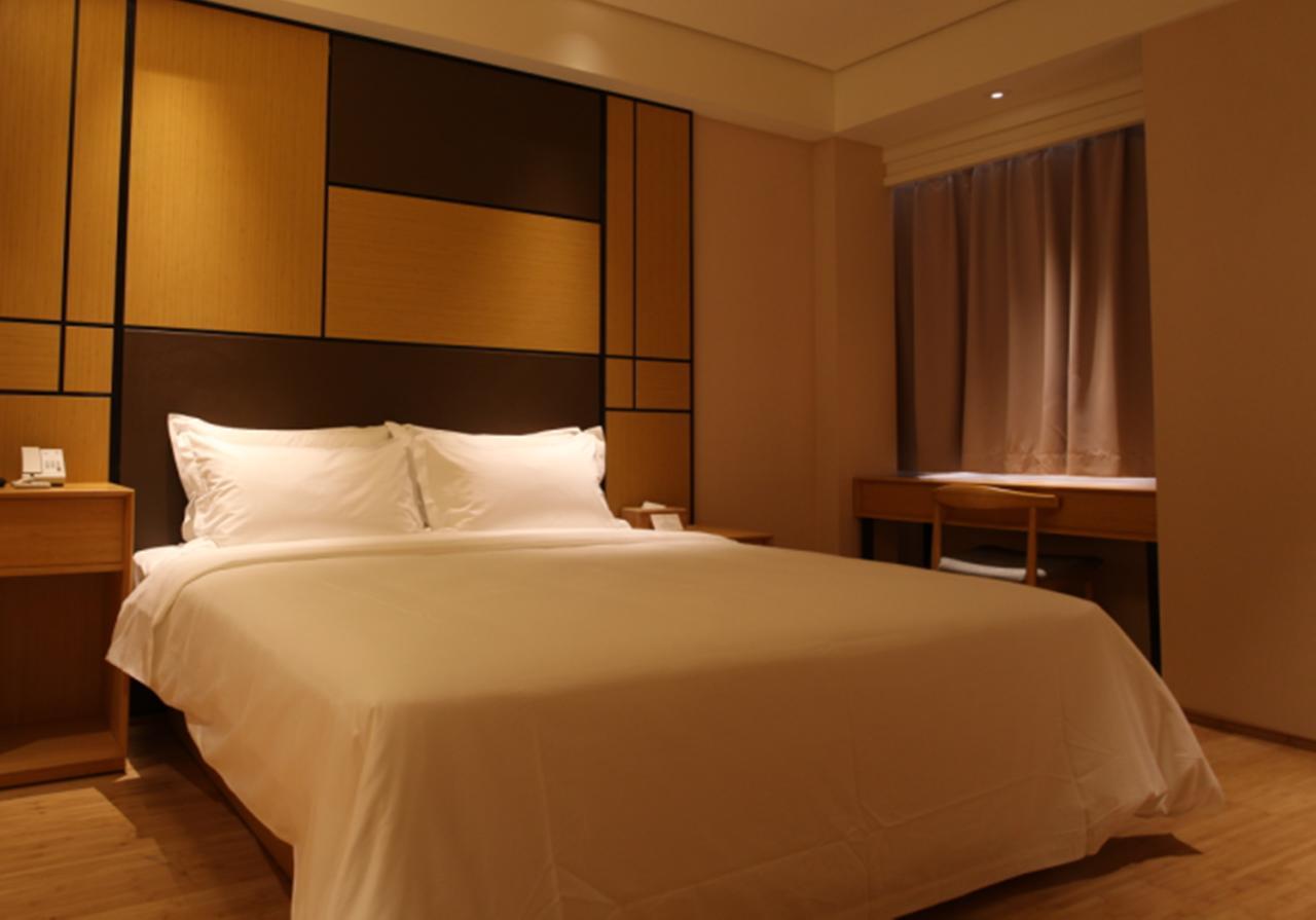 Ji Hotel Shanghai Kangqiao Xiuyan Road Exteriör bild